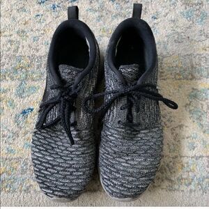 Nike Roshe Size 7 